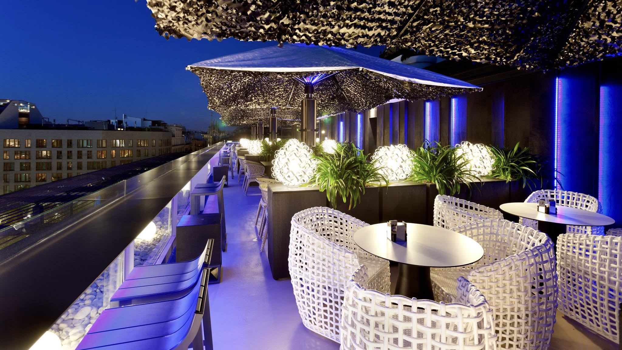 Hotel Condes de Barcelona rooftop bar at night